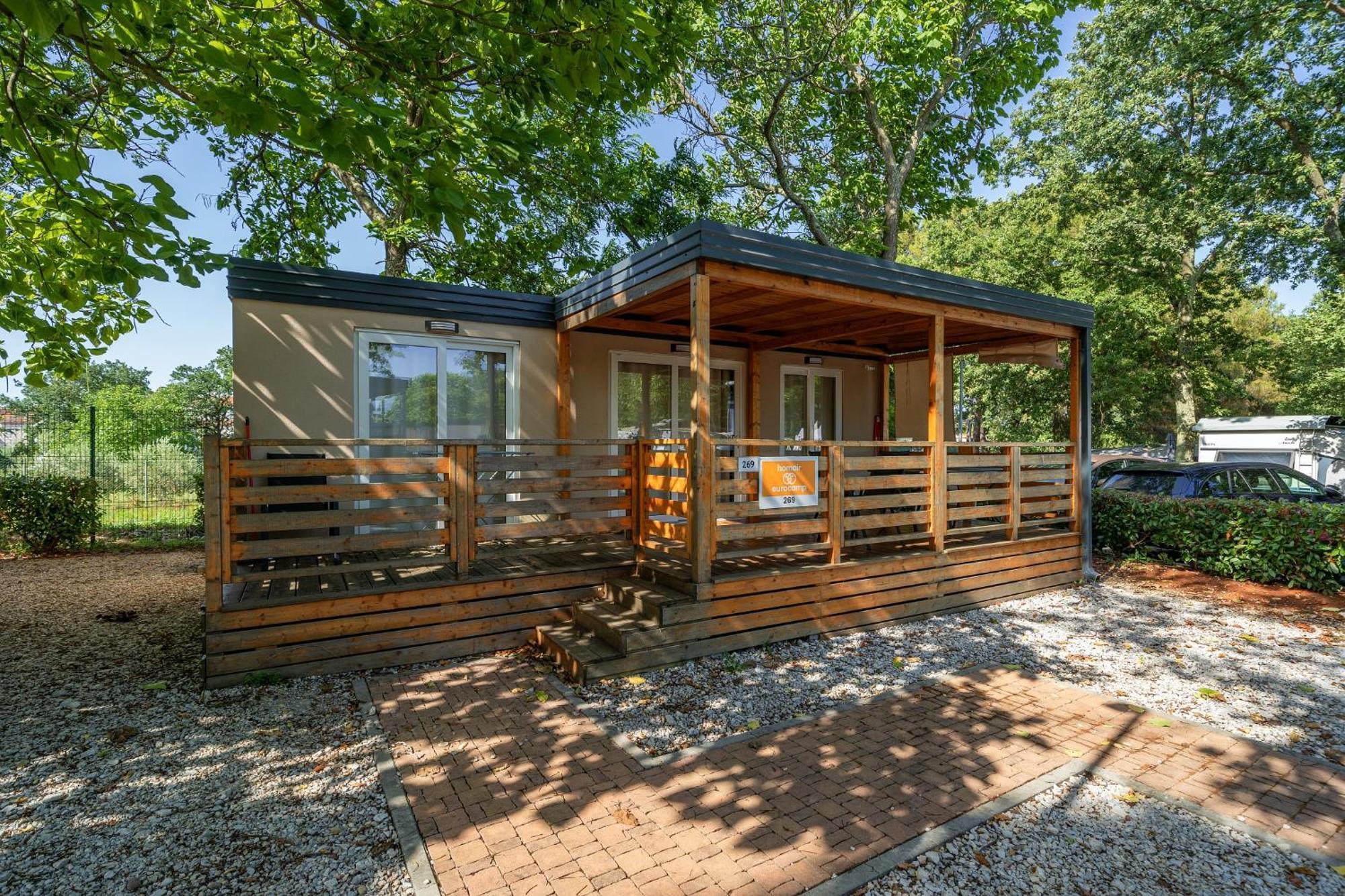 Eurocamp Mobile Homes At Campsite Puntica Funtana Eksteriør bilde